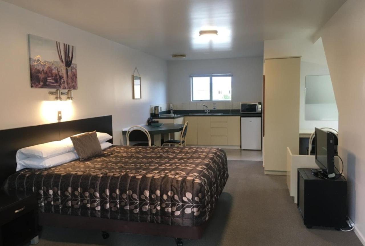 Colonial Manor Motel Cromwell Extérieur photo